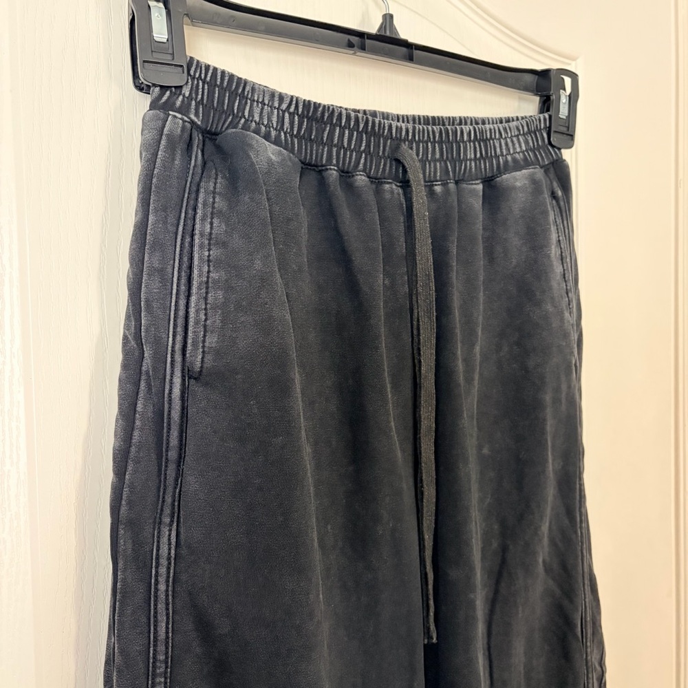 Umgee Mineral Washed French Terry Knit Pants, Ash, Small - Picture 4 of 12